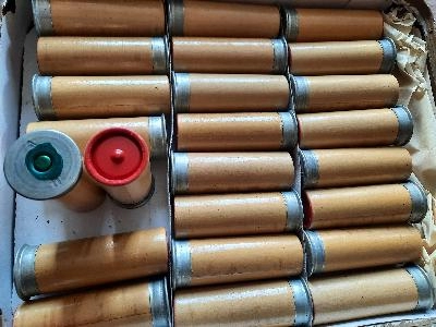 В продаже сигнальный патрон 26 мм (красный) СП-26 (оригинал, СССР)