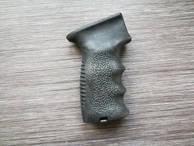 Пистолетная рукоятка на АК из полимера (Tactical Warrior)