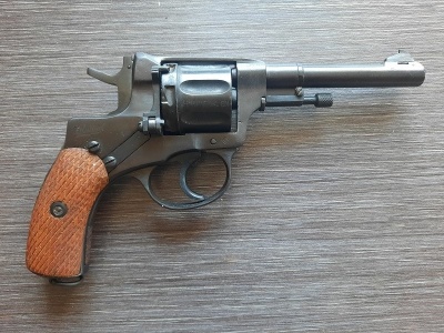 Сигнальный револьвер Наган 1917 год (Императорский, МР-313) капсюль Жевело 5,6 мм