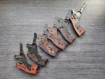 Крышка боковая для револьвера Наган с годом (оригинал СССР)