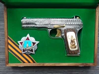 Коллекционный охолощенный пистолет ТТ (СО-ТТ, ТОЗ, 9 ИМ, 1945г)