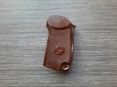 Бакелитовая рукоятка ПМ (редкая, оригинал) 1953 года с вырезом под ЗЗ №2