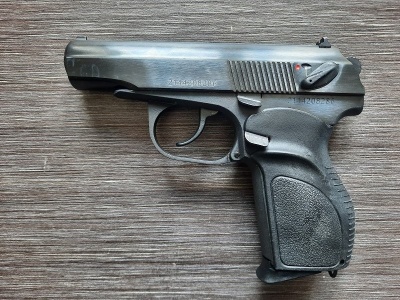 Охолощенный пистолет Макарова ПМ Р-411-02 (Кованый затвор), рукоять Дозор. Б/У