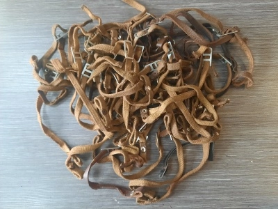 Тренчик (шнурок) рукоятки штык-ножа АК (оригинал, СССР) с пряжкой Тренчик (шнурок) рукоятки штык-ножа АК (оригинал, СССР) с пряжкой