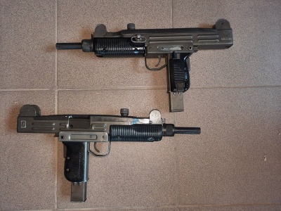 Охолощенный пистолет-пулемет UZI-О (Узи) с деревянным прикладом, 9х19 mm Blank