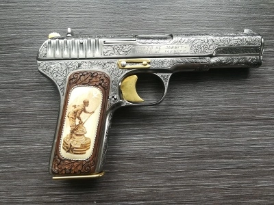 Коллекционный охолощенный пистолет ТТ (СО-ТТ, ТОЗ, 9 ИМ, 1945г)