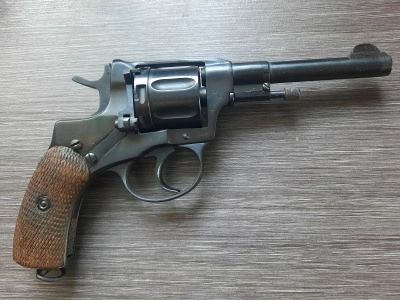 Сигнальный револьвер Наган 1915, 1917 год (Императорский, МР-313) капсюль Жевело 5,6 мм