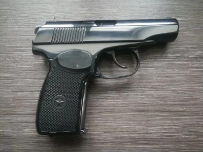 Охолощенный пистолет Макарова ПМ Р-411-02 (Кованый затвор) + зеркальный (полированный)
