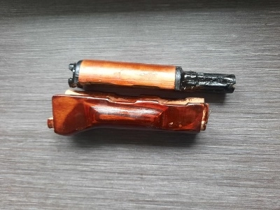 Комплект АК (газовая трубка с накладкой и цевьем дерево), оригинал, новый.