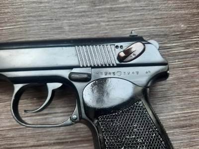 Охолощенный пистолет Макарова, ПМ-СО/24, (очень редкий год - 1949 год), прямая рамка, "ушастая" фигурная скоба